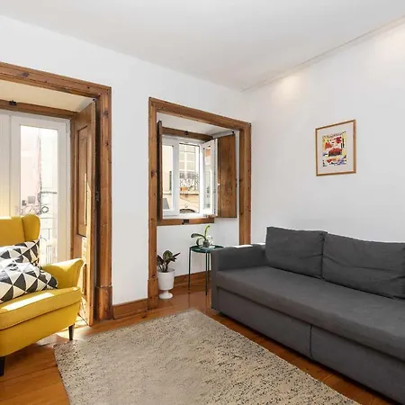 Typical Portuguese Apartment In Sao Bento-3
