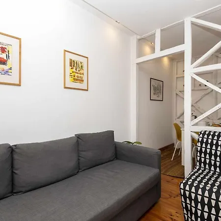 Typical Portuguese Apartment In Sao Bento-2